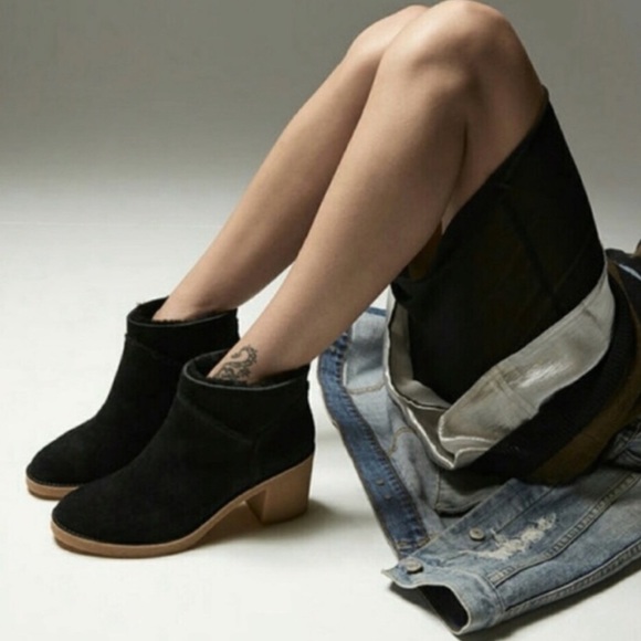 ugg kasen black